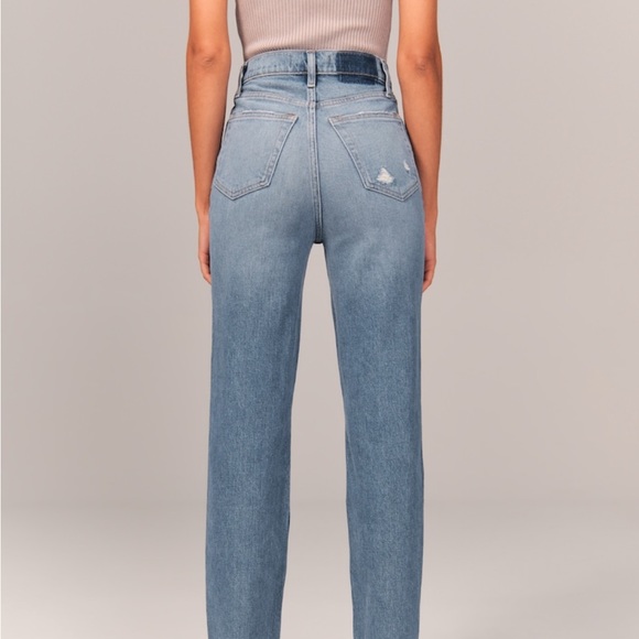 Abercrombie and Fitch Ultra High Rise 90s Straight Jean size 27 - Picture 3 of 5